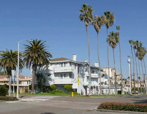 houses-suburban-street houses-suburban-street